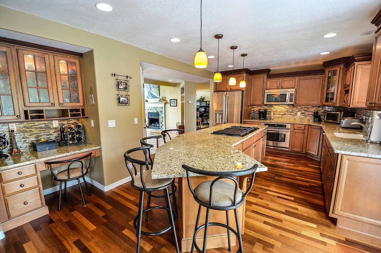 Selecting a Countertop Material - featured image